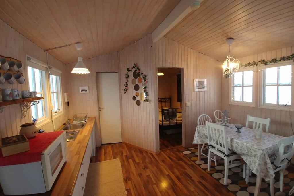 Cosy Cottage-Alfabakki-With Hot Tub Stori-Bakki المظهر الخارجي الصورة